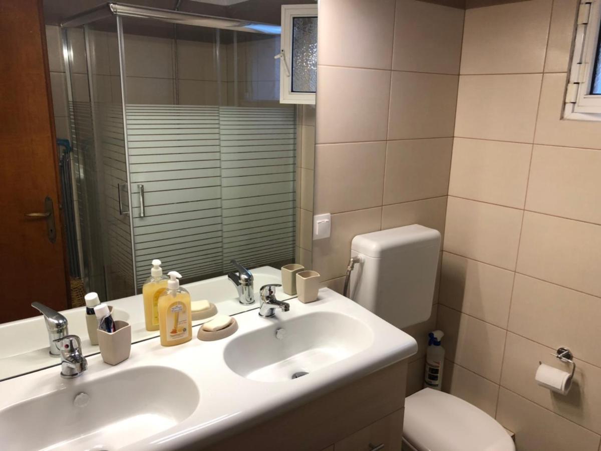 Apartment Sophies Sea View Touzla Ofrinion