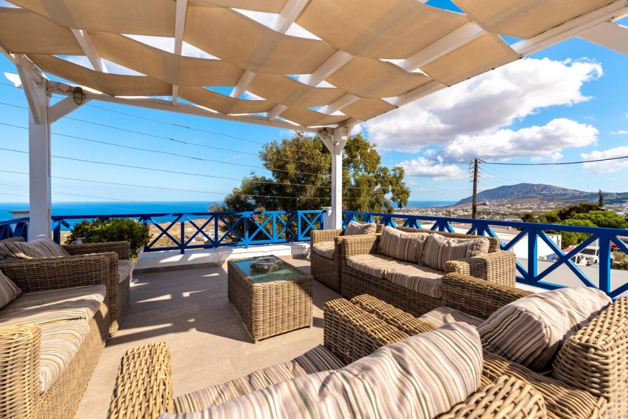Hotel Thira *