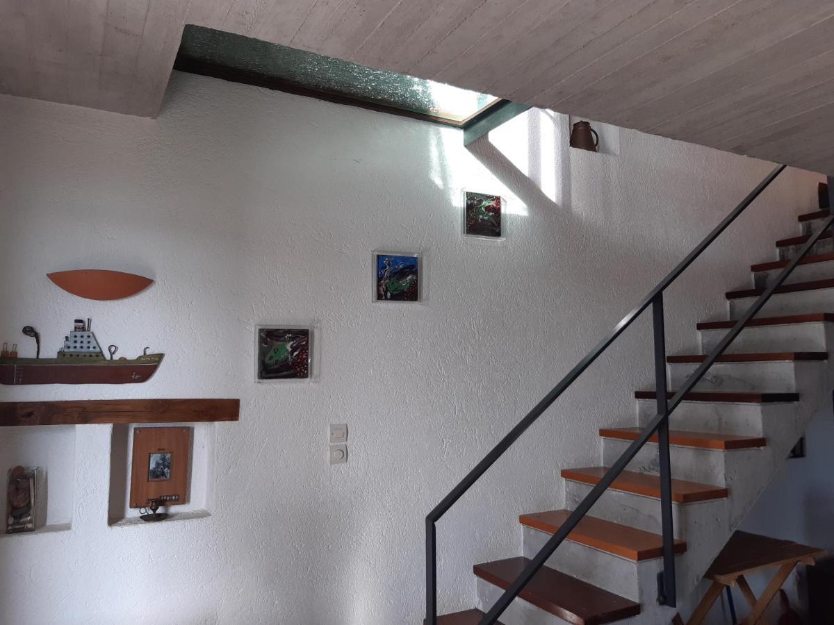Red Art Maisonette Holiday home *