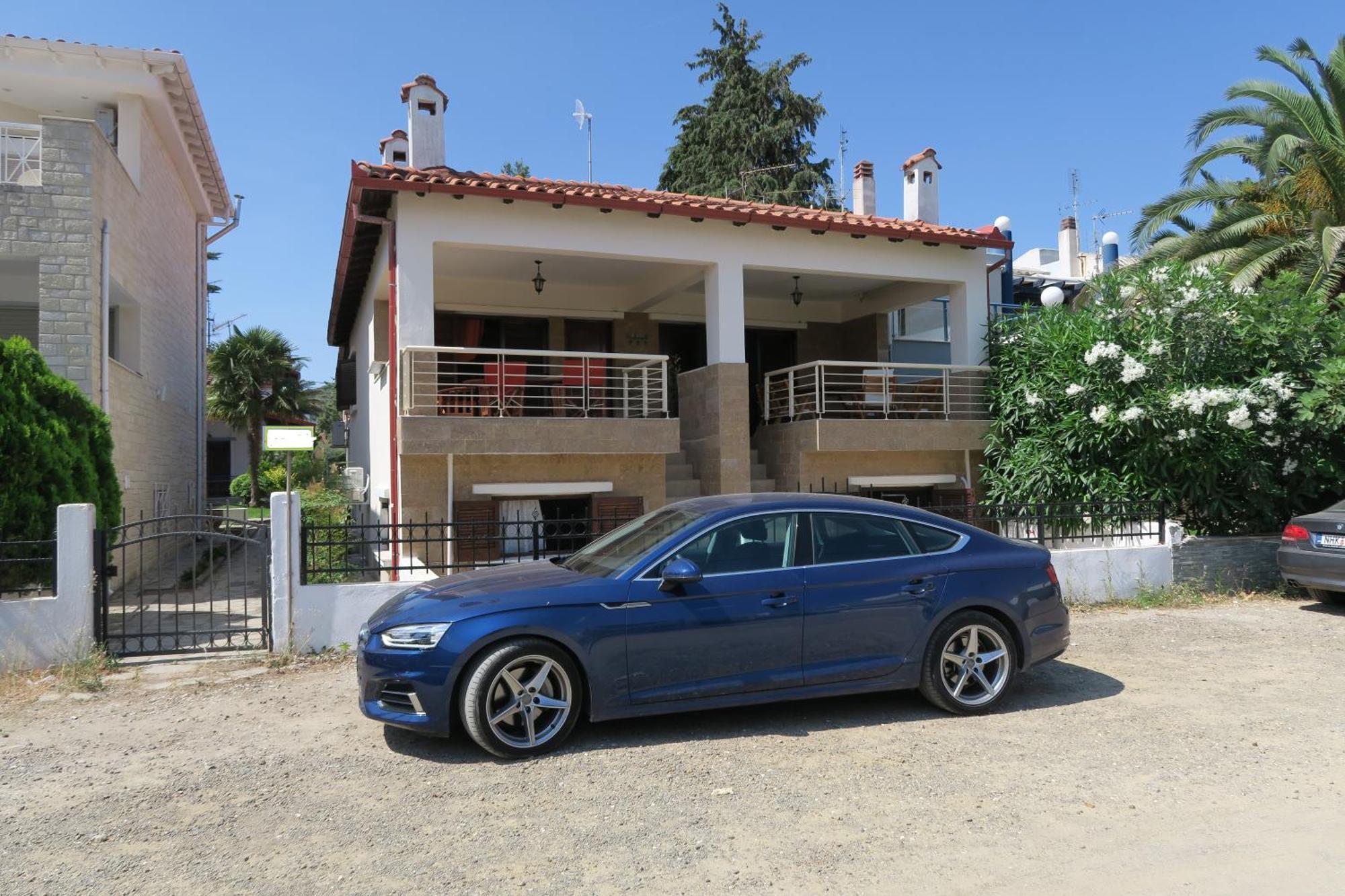 Orange_blue_аpartment N2 Near Sea Apartment