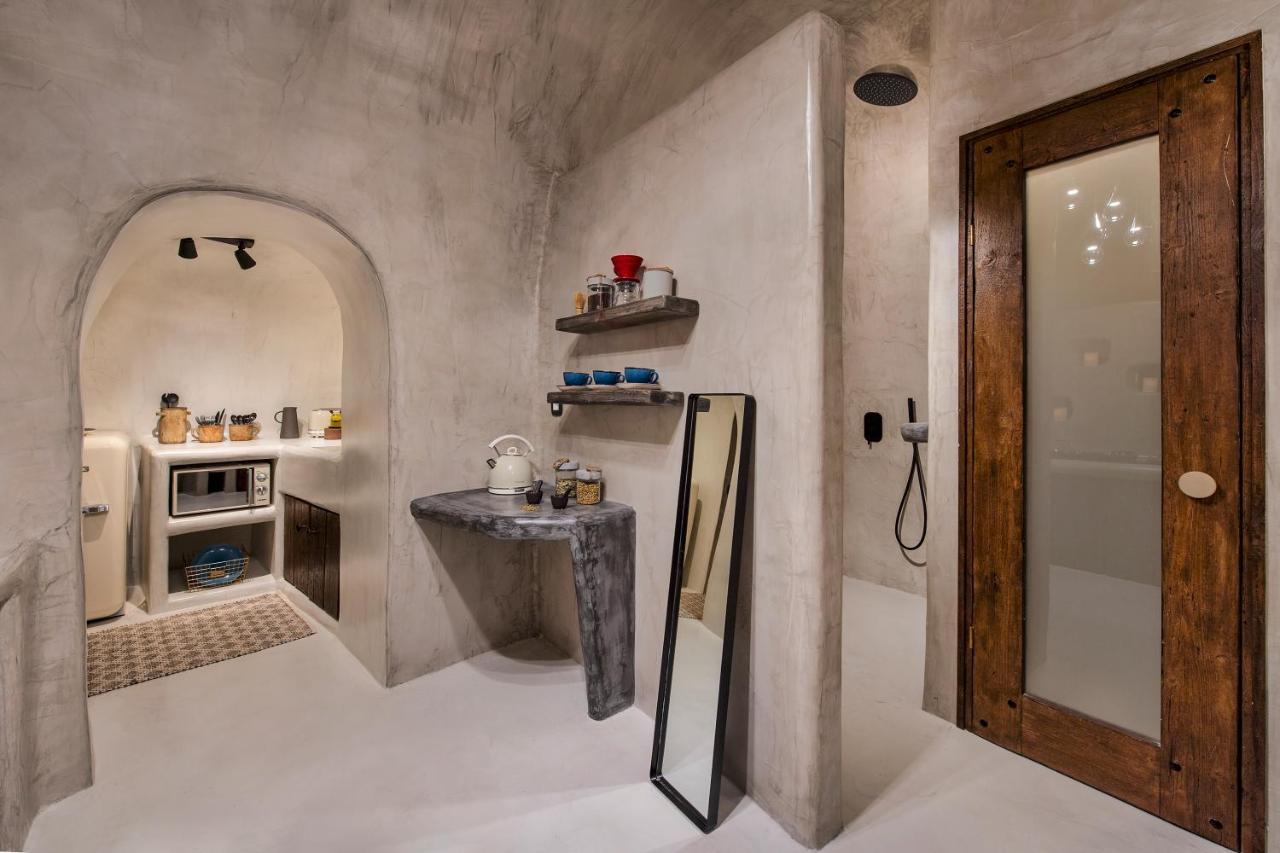 Satori Caves By Thireon * Oia (Santorini)