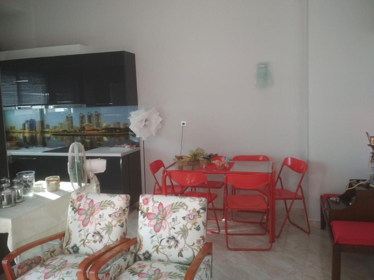 Paradiso Apartment *