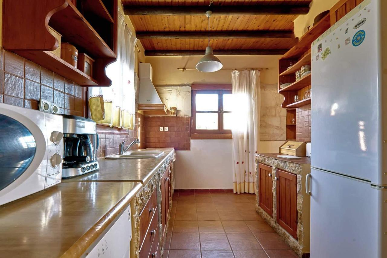 Evenos Of 3 Bedrooms - Irida Of 2 Bedrooms With Private Pools Holiday home *