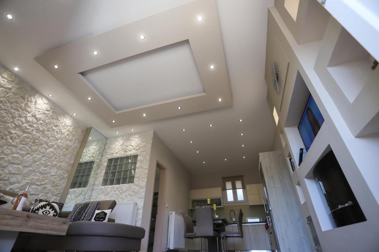 Olive Grove Deluxe Holiday home *