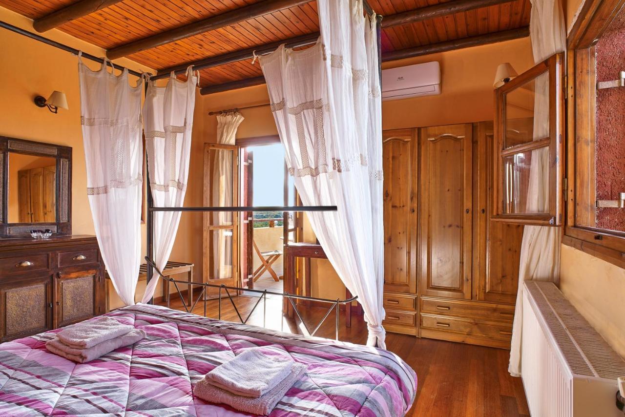 Evenos Of 3 Bedrooms - Irida Of 2 Bedrooms With Private Pools Holiday home Elafonisi