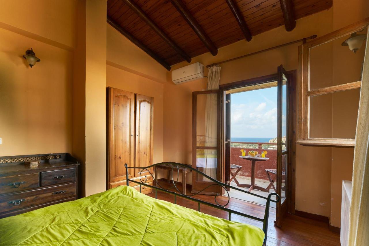 Evenos Of 3 Bedrooms - Irida Of 2 Bedrooms With Private Pools Holiday home Elafonisi