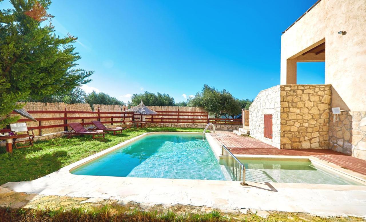 Evenos Of 3 Bedrooms - Irida Of 2 Bedrooms With Private Pools Holiday home *