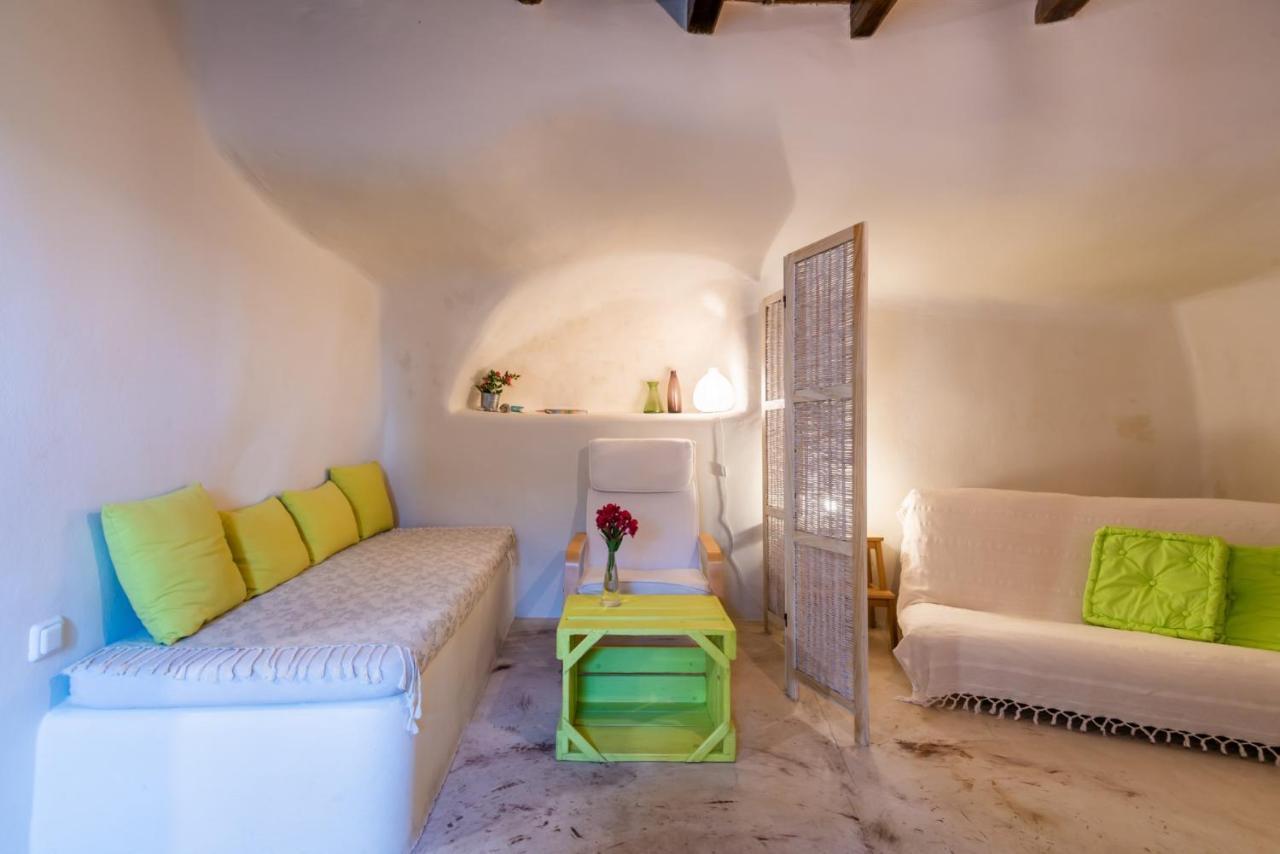 Aloni Cave House Pachaina