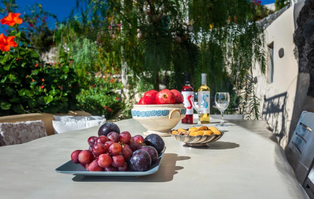 Villa Aloni Cave House *