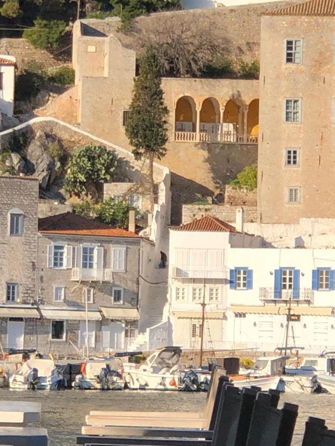 Apartment Hydra's View