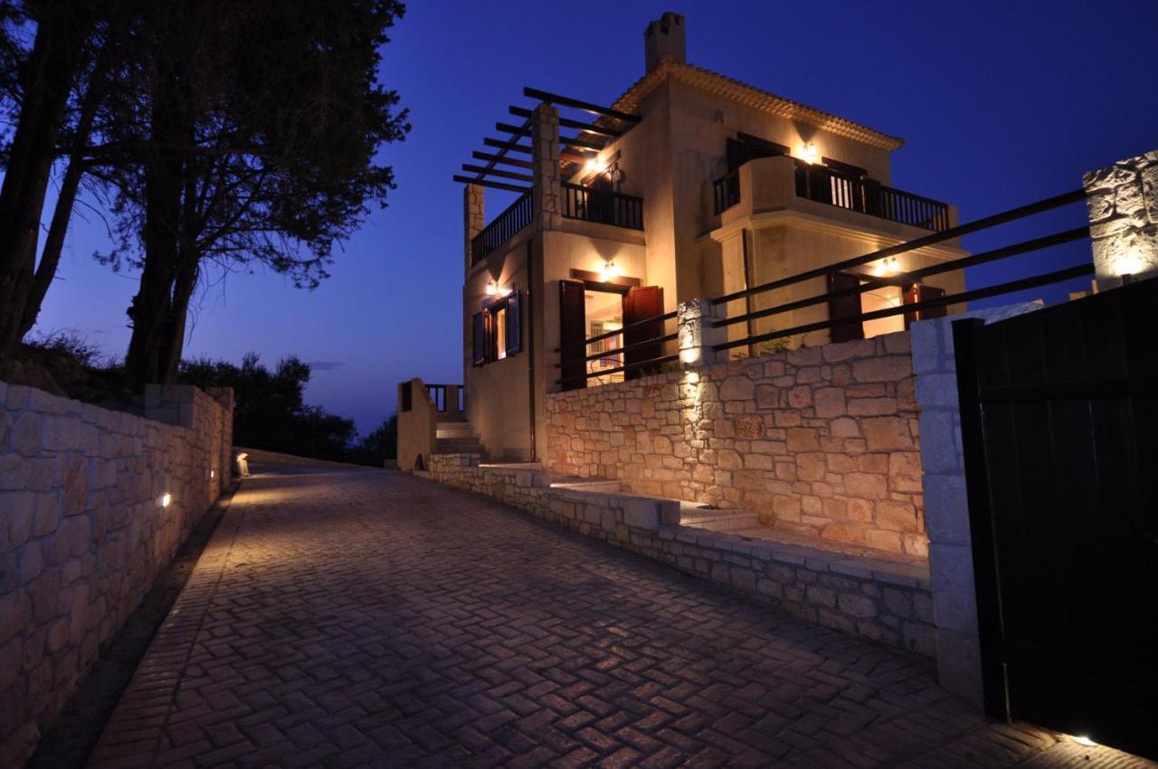 Amorosa Villa