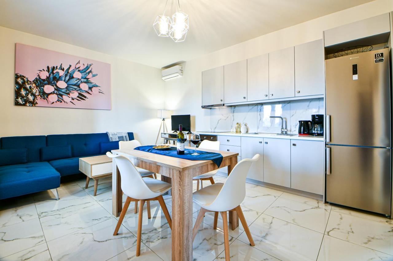 Koukounari Luxury Apartment *