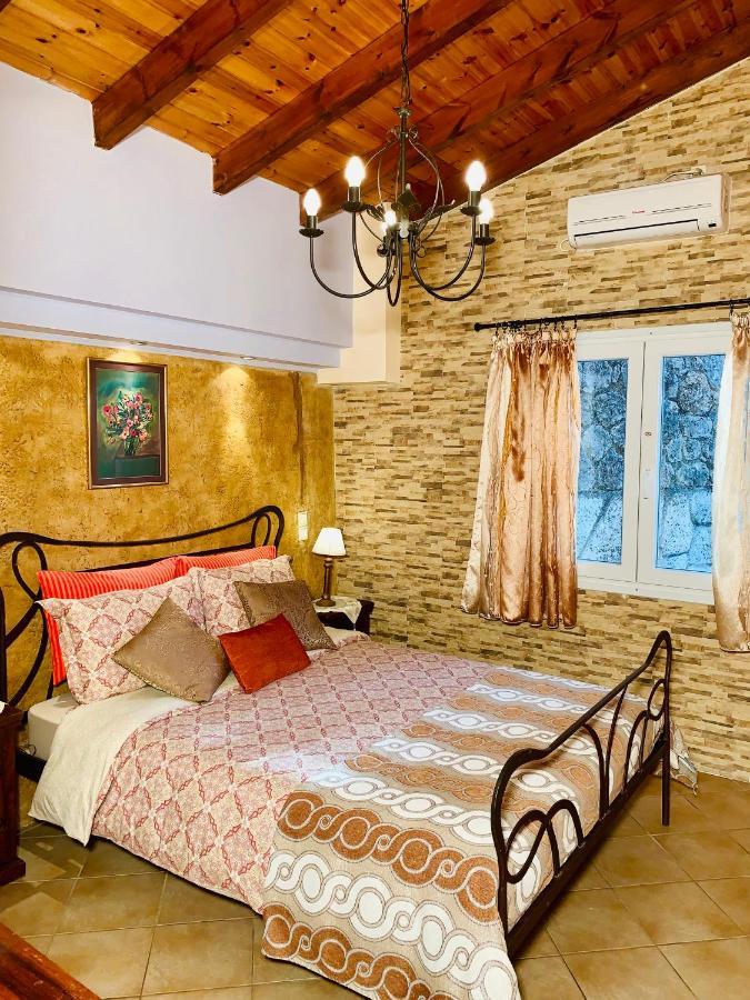 Ermones Amber Villa Vatos