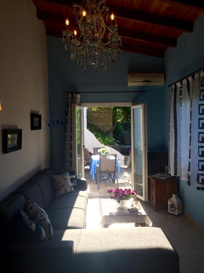Villa Ermones Sapphire Vatos