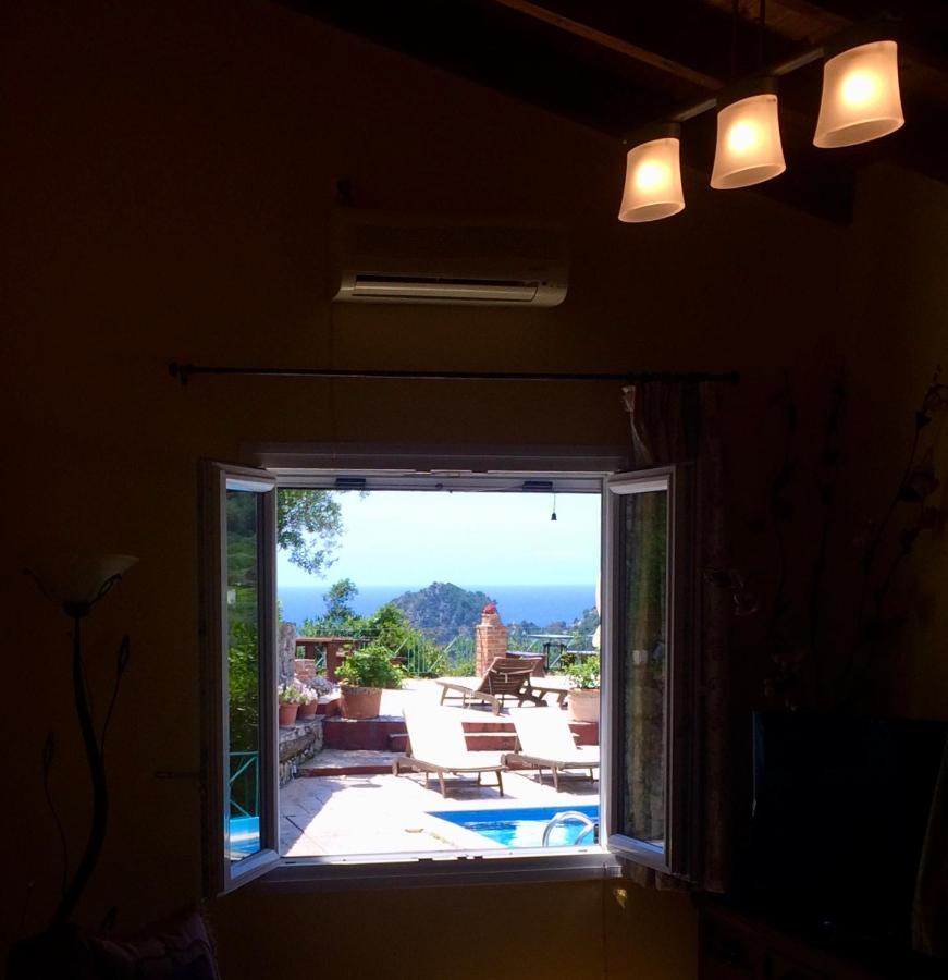 Ermones Amber Villa *