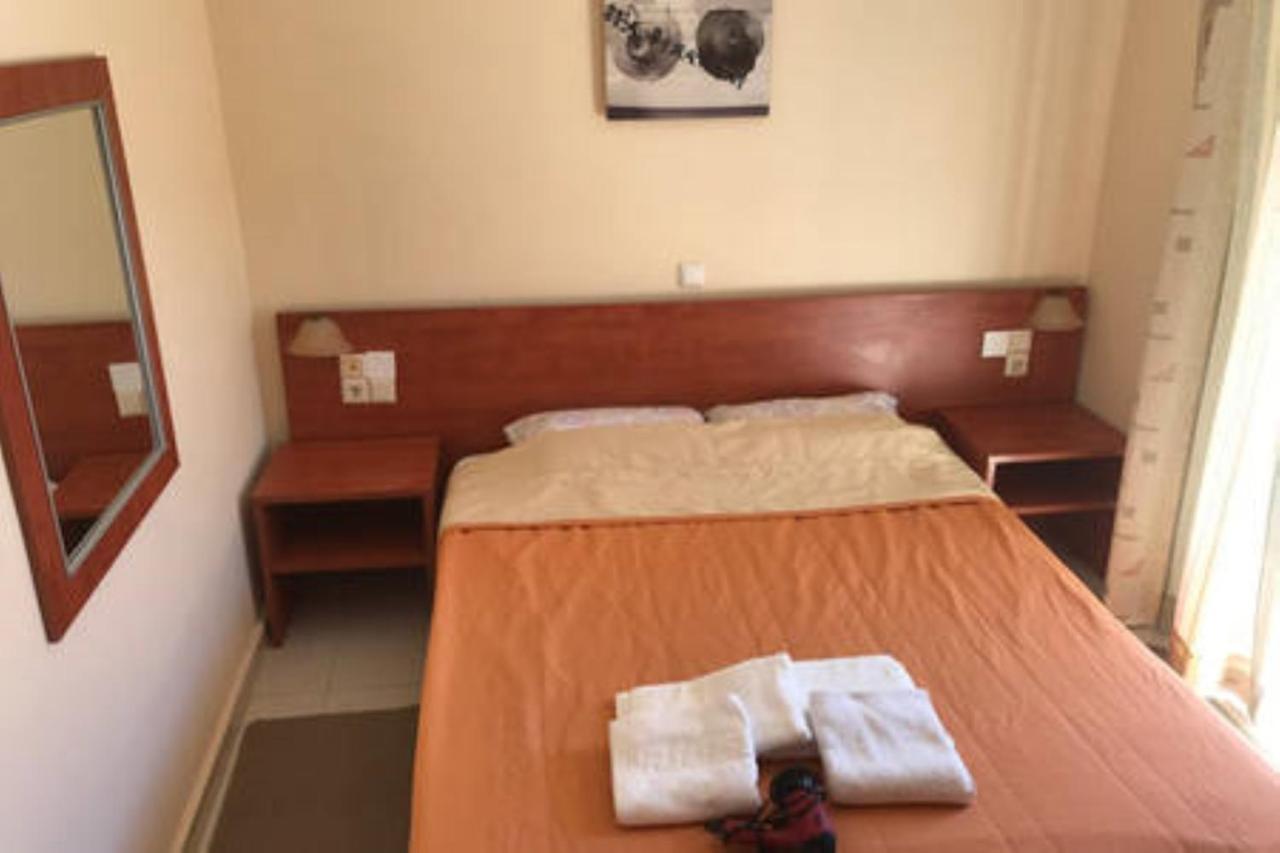 Makis Apartment *