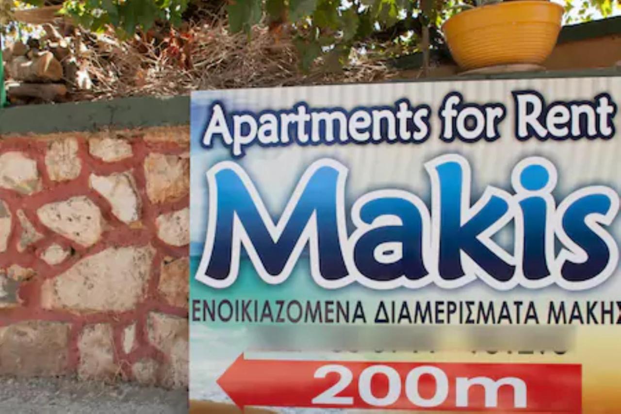 Makis Apartment *
