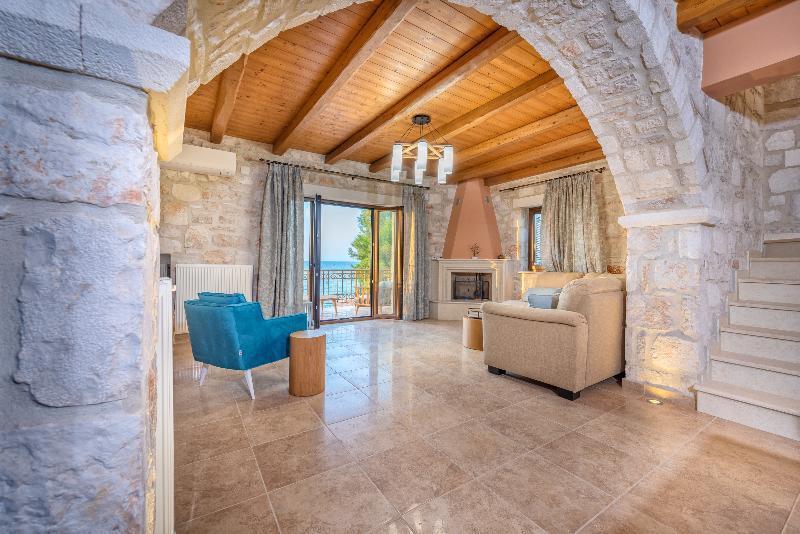 Villa Mare Psarou *