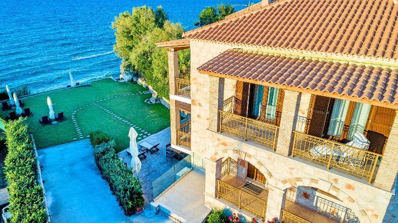 Mare Psarou Villa