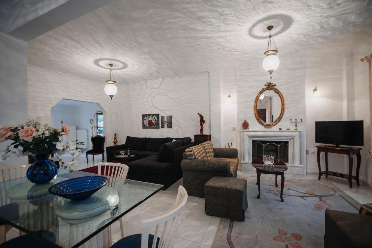 Villa Mythic House