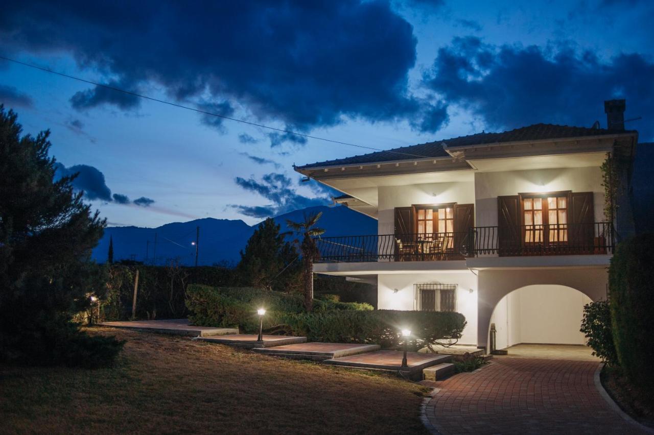 Mythic House Villa *