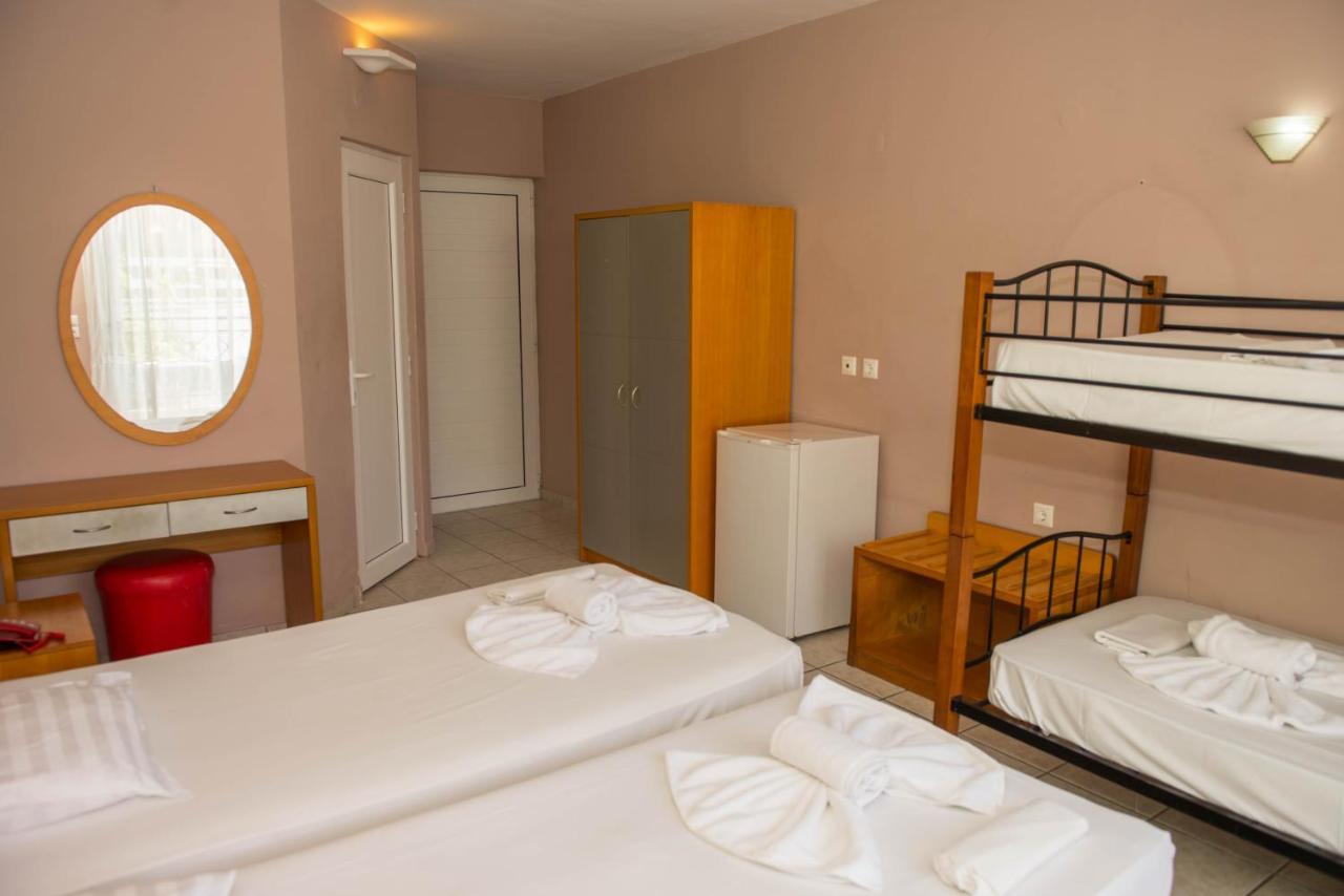 Mojo Hotel 2*