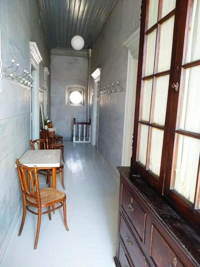 Port House Apartment *