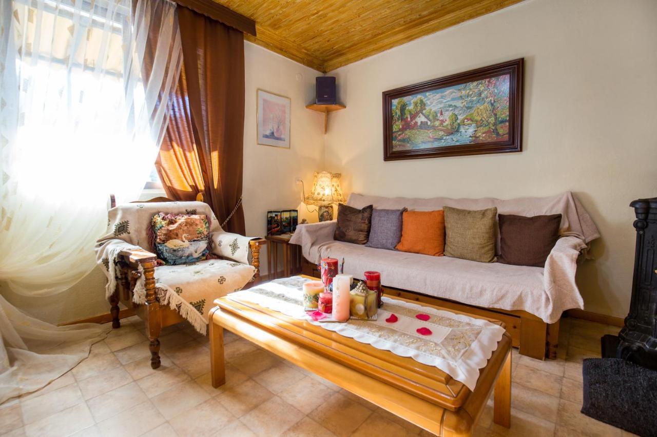 Lazaros Maria Apartment *