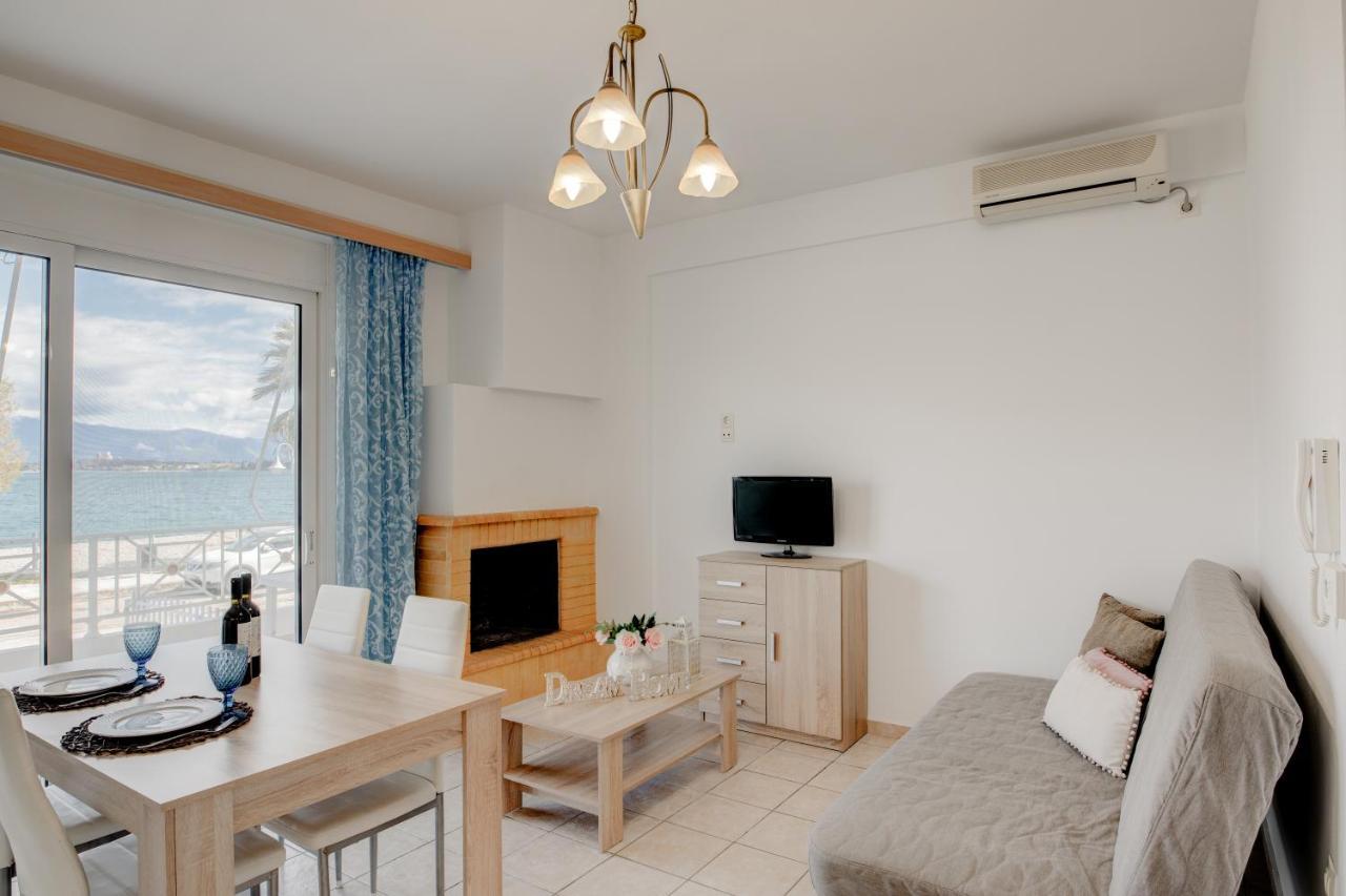Sugar Blue - On The Beach Apartment