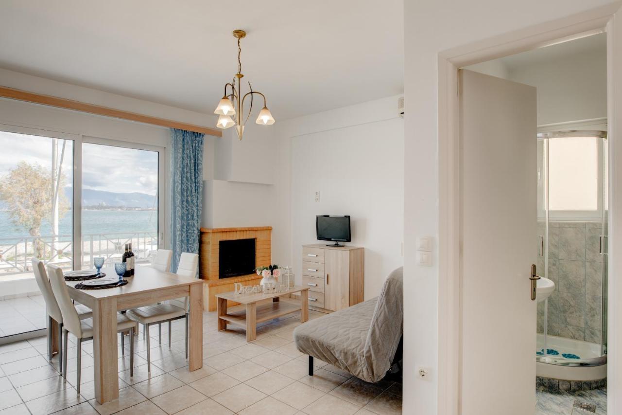 Sugar Blue - On The Beach Apartment