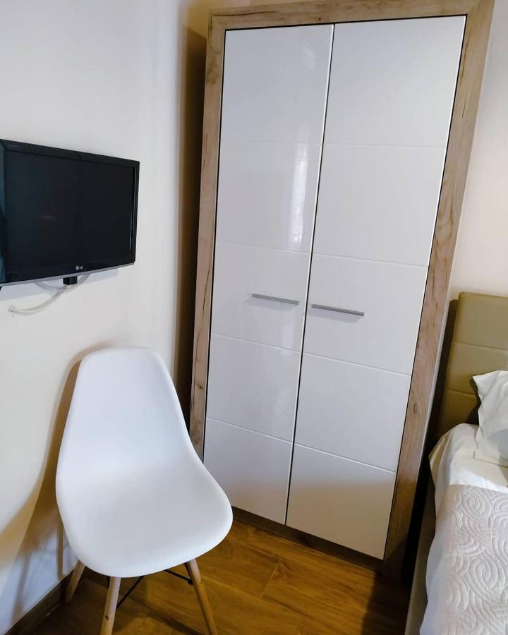 Eveline House Apartment