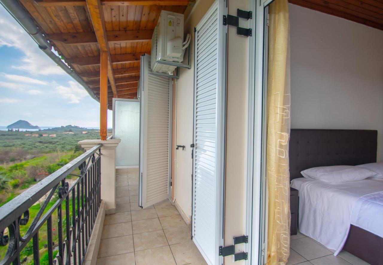 Family Private Homes & Sea View Apartment