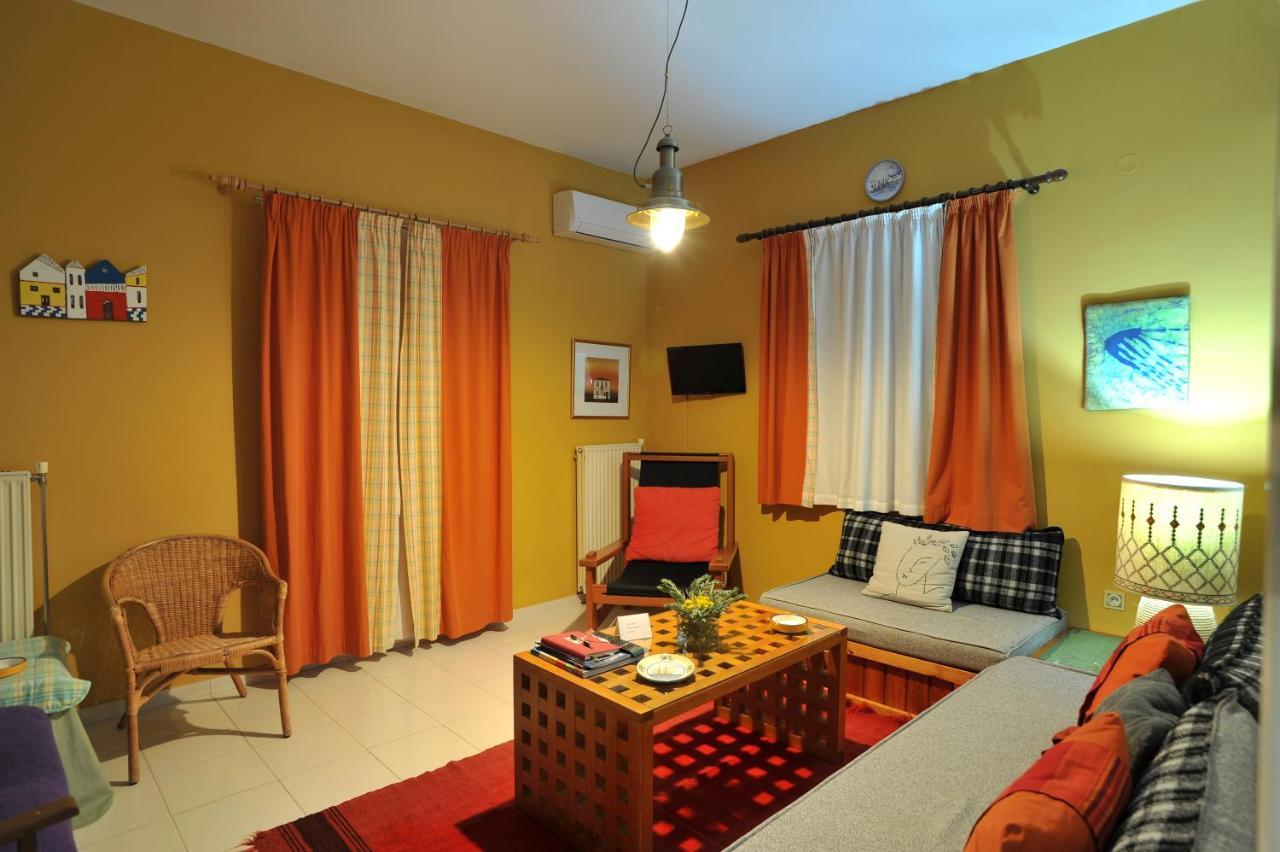 Maistros Studios Apartment