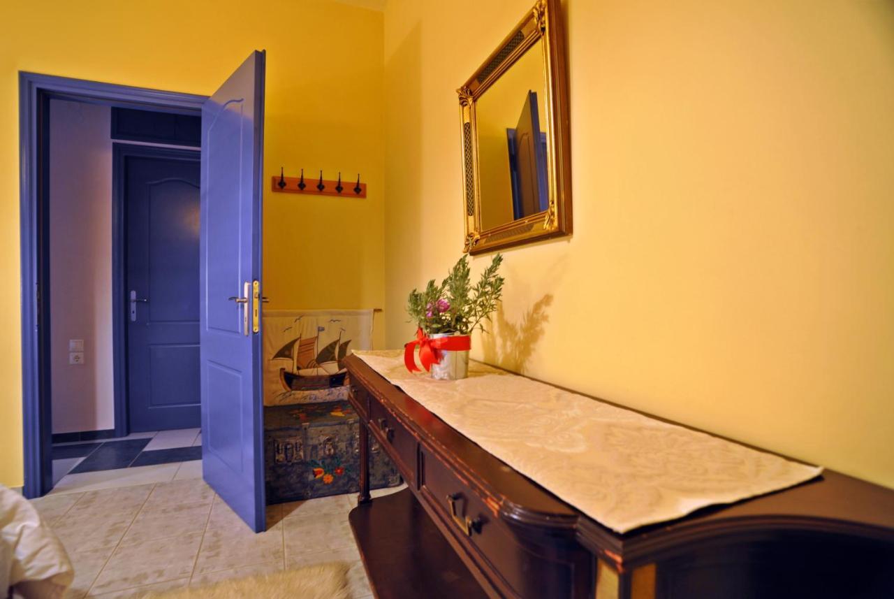 Maistros Studios Apartment Galaxidi
