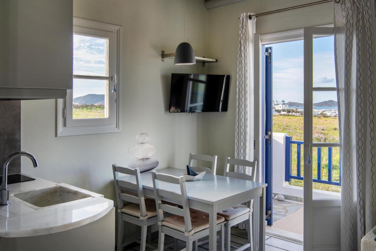 Pure White 1bd House With Amazing Sea Views In * Naousa (Paros)
