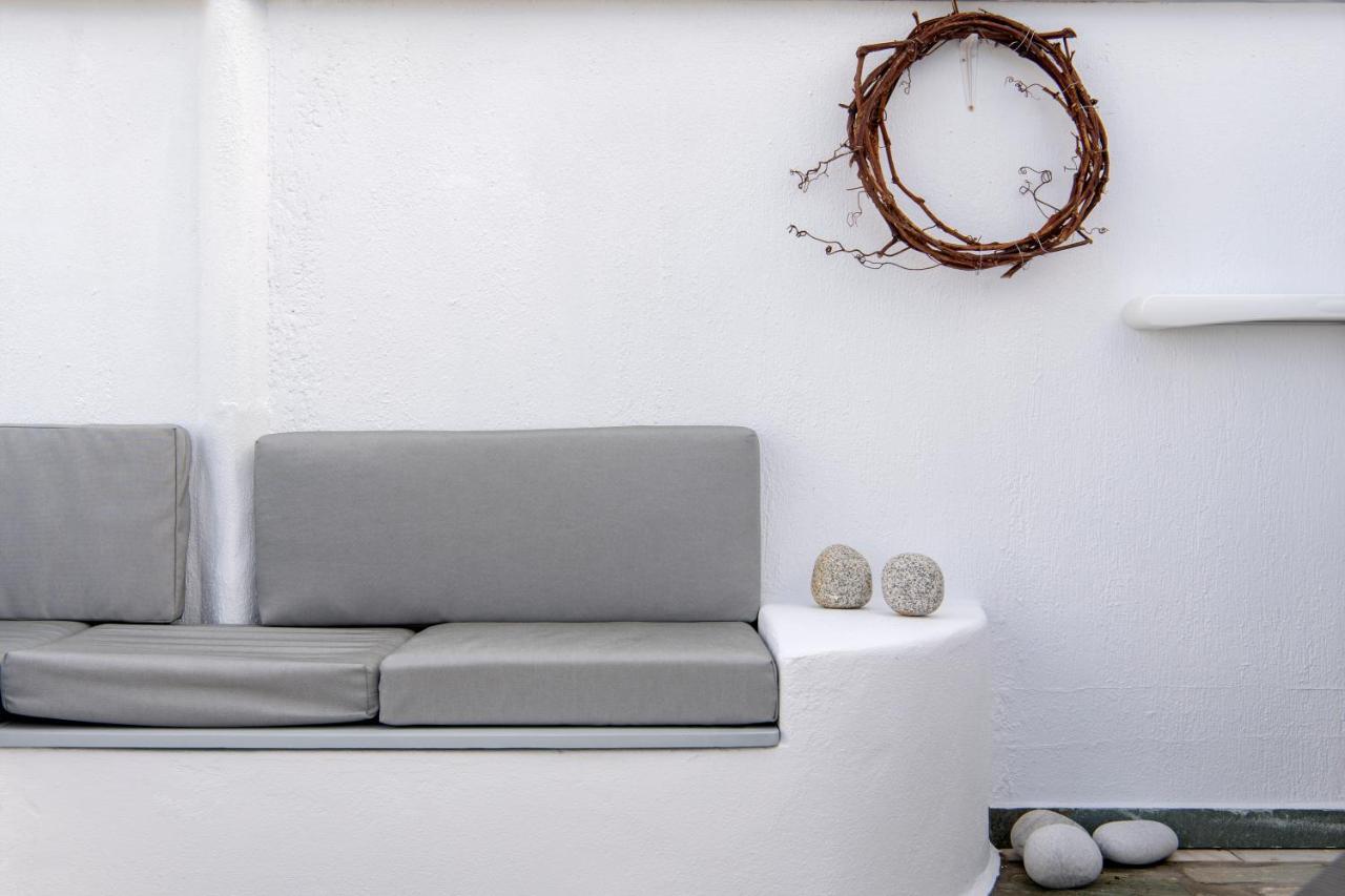 Pure White 1bd House With Amazing Sea Views In * Naousa (Paros)