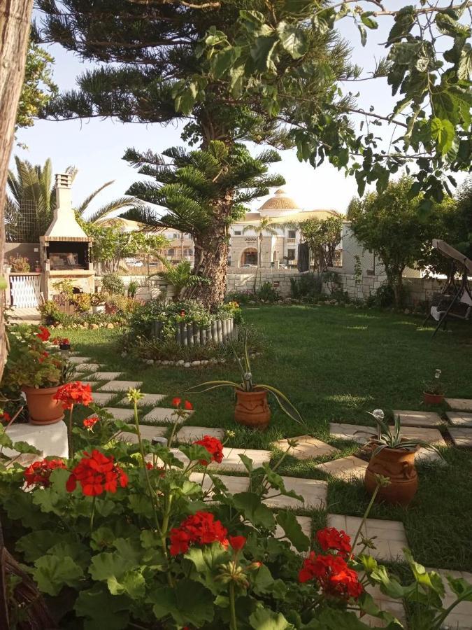 Holiday home Garden Anissaras