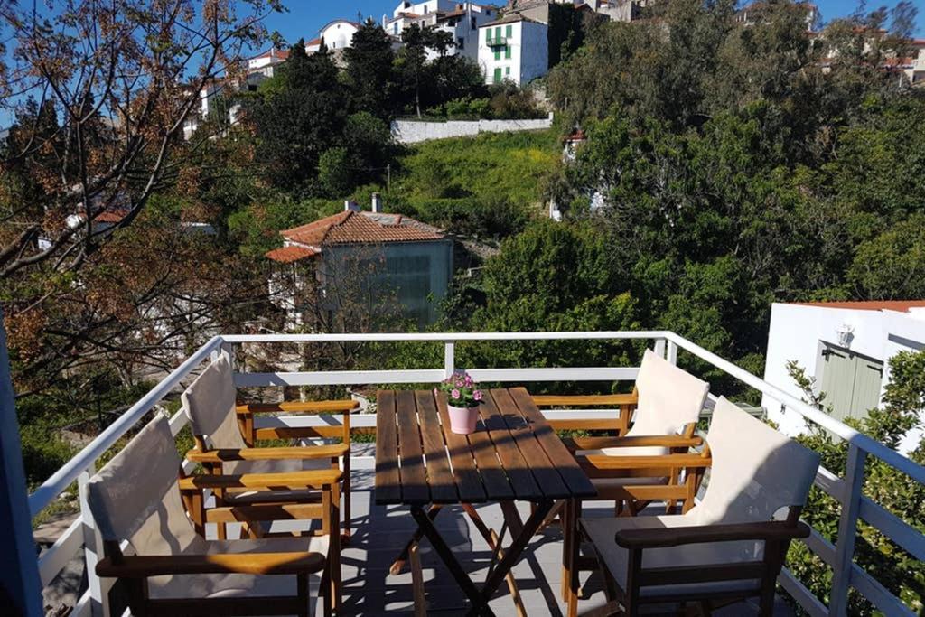 Holiday home Chariklia Traditional House Alonnisos Town