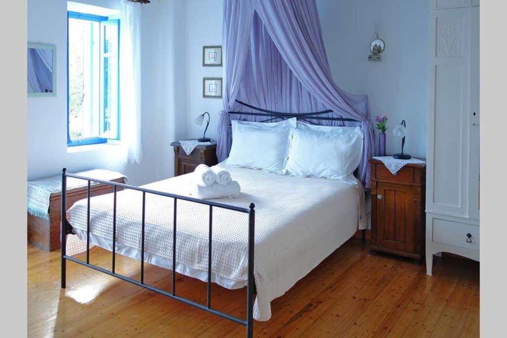 Chariklia Traditional House Alonnisos Town