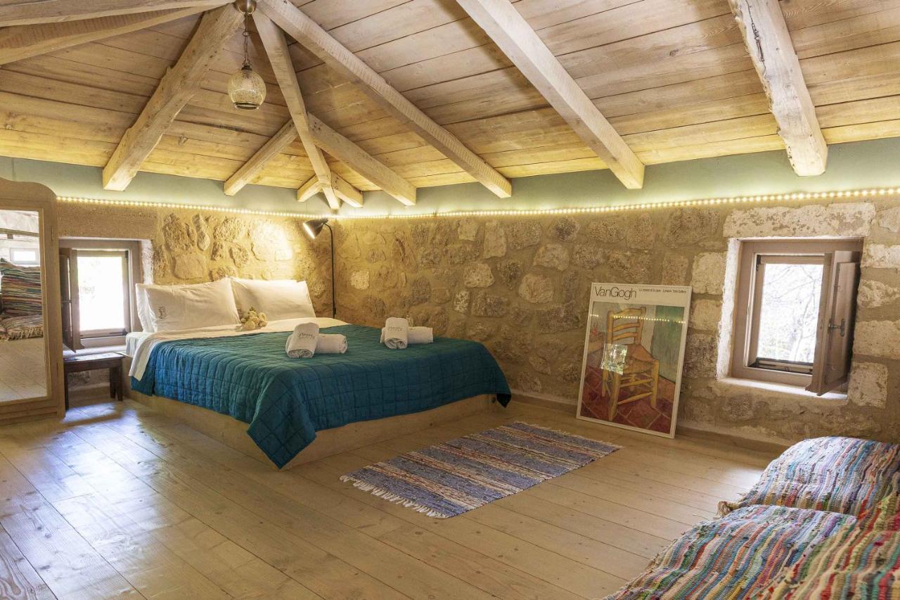 Mounty Island Villas-nefeli Villa Lazarata