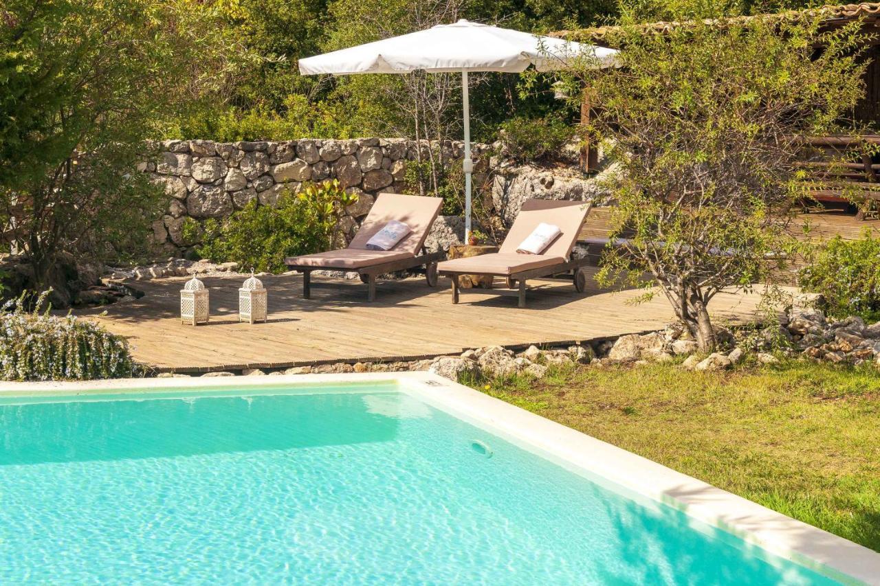 Mounty Island Villas-nefeli
