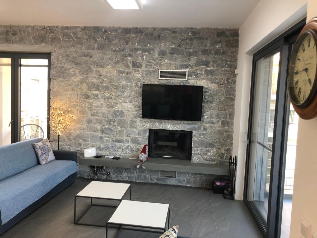 Elion Luxury * Kalamata