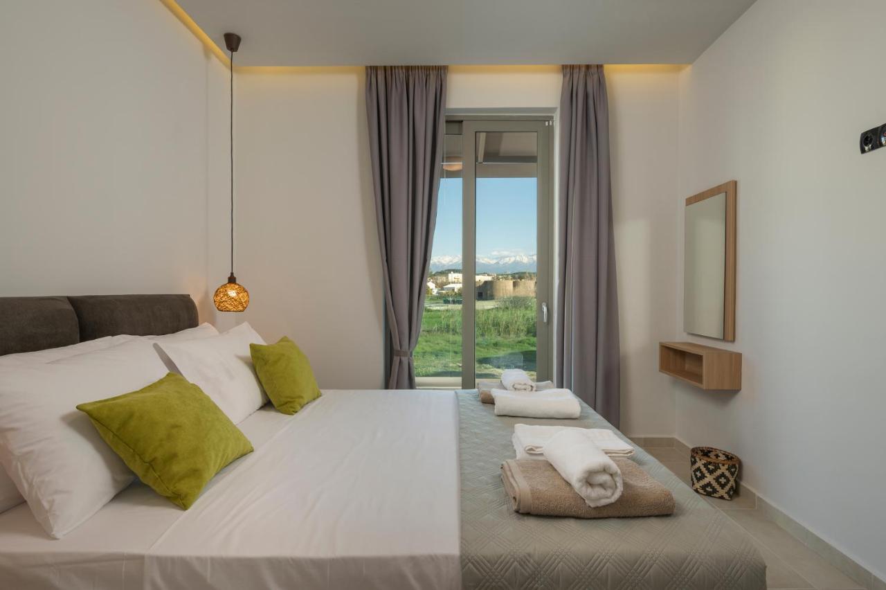 Aegean Breeze Luxury Next To The Sea Aparthotel *