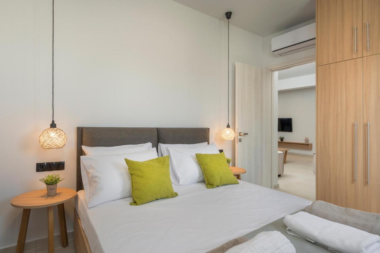 Aegean Breeze Luxury Next To The Sea Aparthotel