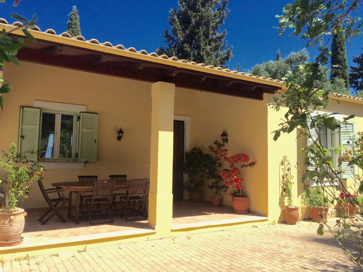 Gastouri Pascalia With Heated Pool In October And Views *
