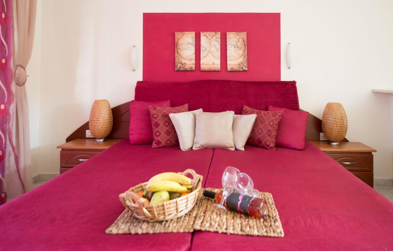 Damia Apts Aparthotel 2*