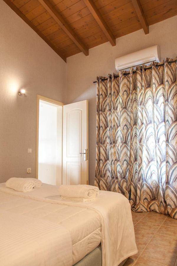 Skyfall Villa Kalamitsi (Lefkada)