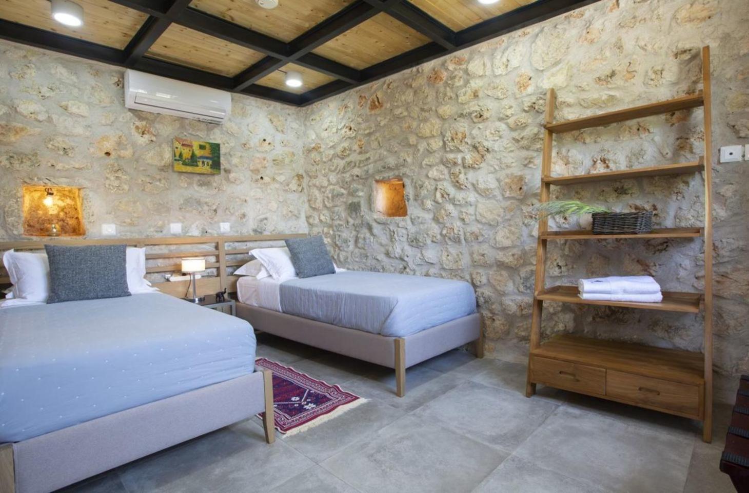 Villa Dell Mar Stone House Evgiros