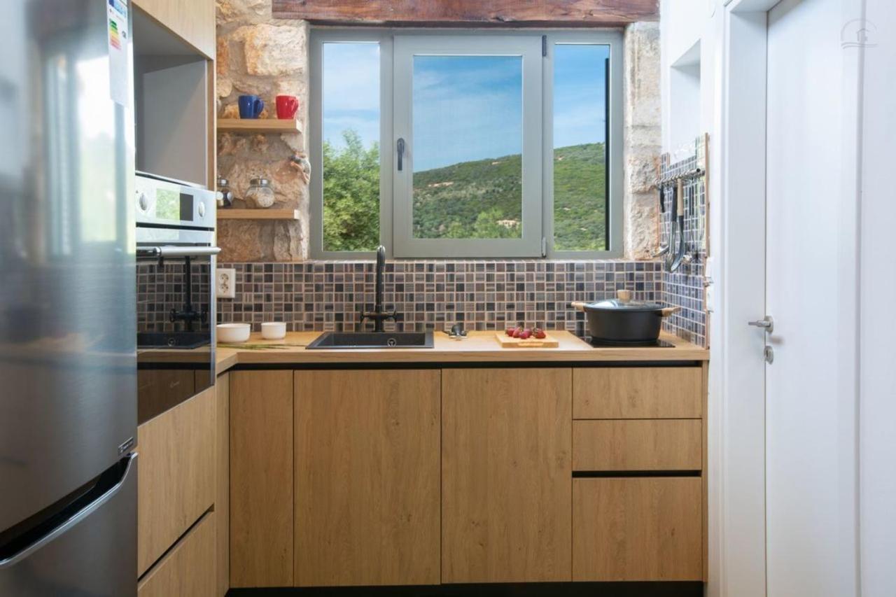 Dell Mar Stone House Evgiros