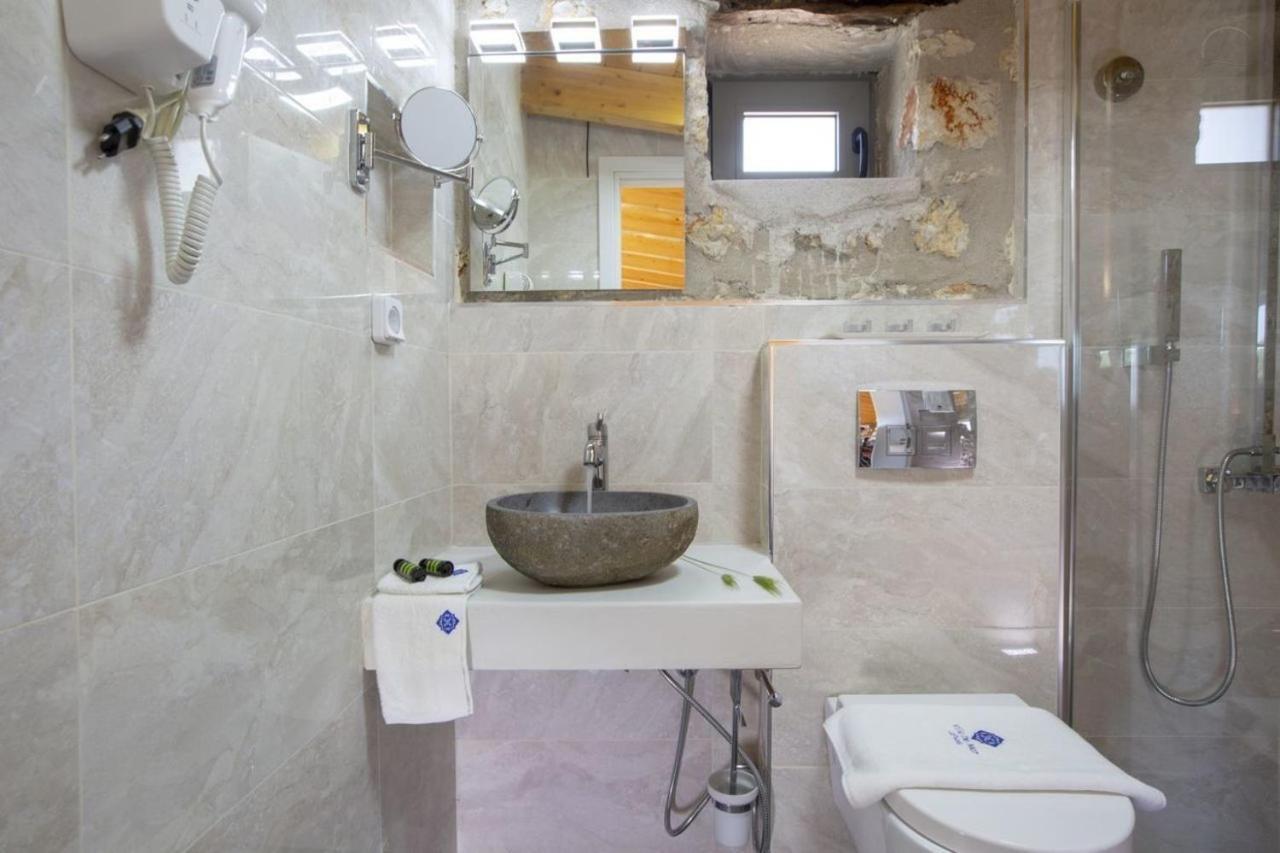 Dell Mar Stone House Evgiros